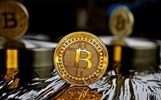 为何股东团体敦促微软将比特币纳入资产负债表？这一举措有何深远影响？